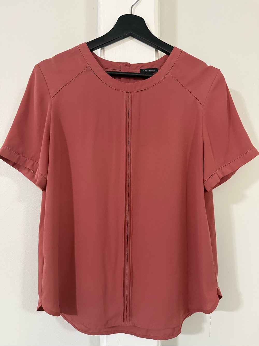 Ann Taylor Burnt Papaya Short Sleeve Crewneck Blouse, S